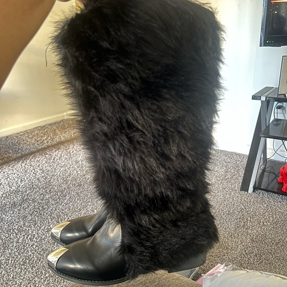 Women's Black Faux Fur Boots - Picture 3 of 4
